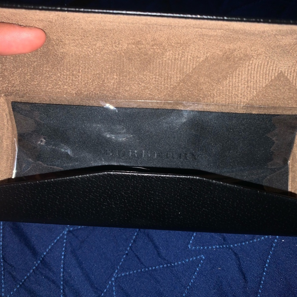 Burberry glasses - Picture 3 of 4